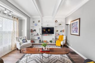 2 Bedroom in Kamm's Corner! - 4