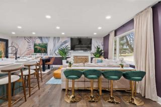 Spacious home with pool & hot tub - 2
