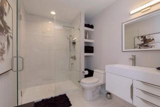 Spacious home with pool & BBQ grill - 3