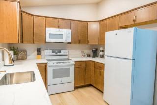 Studio Luxe - 1BR-1BA - Private Patio & Grill - 1