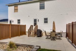 Cozy 2BR Condo w Private Patio - Vintage Charm - 4