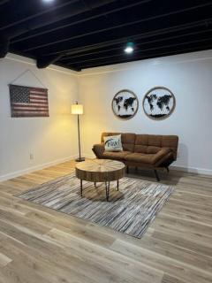 Cozy 2BR Condo w Private Patio - Vintage Charm - 3