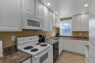 Your Central Columbus Retreat Awaits 5 BR 2 Bath - 7