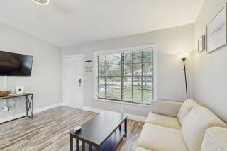 Clearwater Bungalow - 6