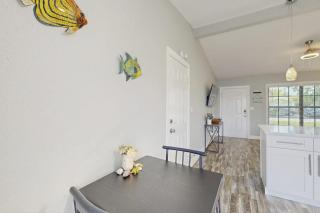 Clearwater Bungalow - 3