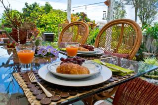 Hale Kawehi BnB Guesthouse - 9