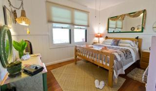 Hale Kawehi BnB Guesthouse - 8