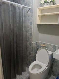 Golf View, New Studio Apartment Grand Residences Cebu, North Tower A - 7