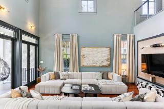 Designer Home on Magazine Pool and Spa - 5