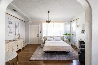 Unique Bungalow w/ hot Spa in DT - 5