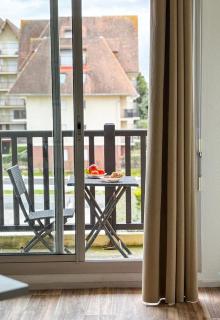 Vue mer balcon piscine à 2 pas de la plage Cabourg - 2
