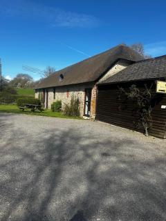 Smugglers Cottage Barn Conversion AONB with Pool & Jacuzzi Pets are free - 7