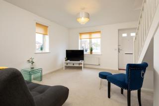 2BR House Driveway Parking City Center - 6