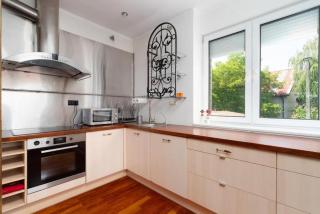 Spa & Grill Family Villa - No Parties Allowed - Warsaw - 4