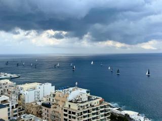 Skylucy Seafront Penthouse - 1