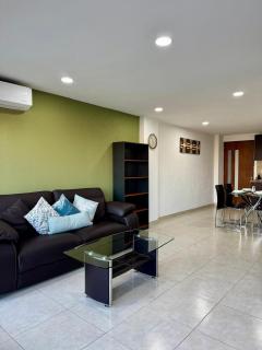 Cozy Loft with Air Conditioning and WiFi near Poliforum Leon Gto - 1