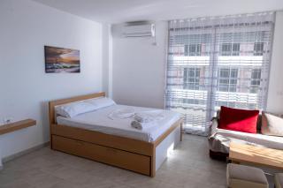 Sand & Sea Apartments - 6