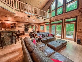 Huge Beautiful Quiet Home with Amazing Amenities - 8