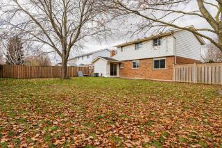 3BR Spacious Home in Waterloo, Fenced Backyard, Office Space, Family & Pets Friendly - 1