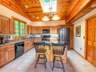 Stunning Modern Cabin of Your Dreams Hot Tub Lake Access - 3