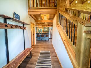 New: Modern Cabin Home with Free Golf More - 9