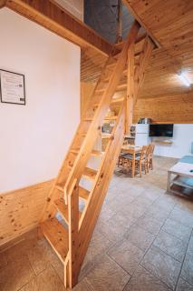 SKLÍPEK POD STOLOVOU HOROU - 4