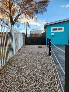Cozy 1-bedroom recreational vehicle in fabulous Las Vegas with AC - 6