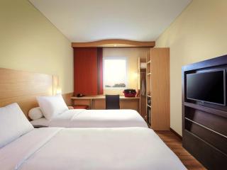 Ibis Makassar City Center - 3
