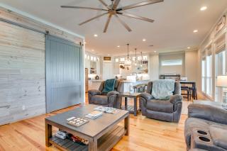 Walk to Beach! Bayfront Port Bolivar Home w/ Dock - 3