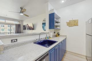 Sapphire of Belltown Court - 3