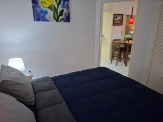 Tropical Palm Retreat - 4