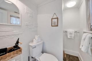 1- Lookout Mountain Cottage - 2
