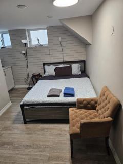 Private FIFA SUITE-Attached Bath,Private Coffee Station-Private Parking-Walking to BMO STADIUM TRAIN - 4