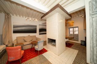Stylish Essaouira Medina Triplex with Terrace - 0