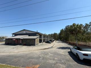 8 Inn By Capital O Americus US 19 - 4