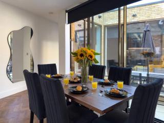 Luxury Seaside Home, Sleeps 6 - 7