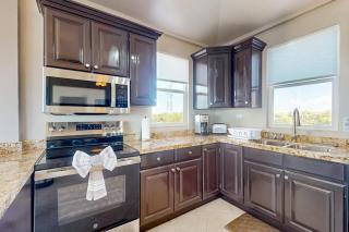 Suite B303 @ Mara Laguna *Gold Standard Certified - 1