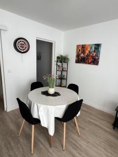 Sunny terrace, quiet-Central Cancale-Port 5 min' - 5