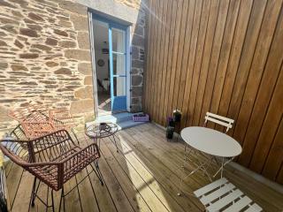 Sunny terrace, quiet-Central Cancale-Port 5 min' - 6