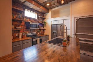 The Frothy Flat- A Bunny Slippers Optional Destination - 5