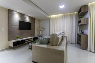 Apto com Varanda a 50m do Lago das Rosas - 2