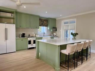 The Little Olive Villa - 8