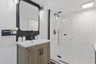 Modern Jersey City Duplex Near PATH & NYC Access - 5