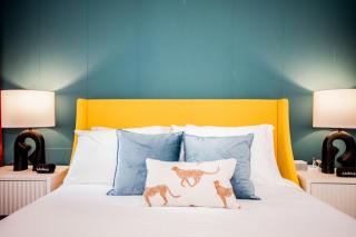 King Bed,United Center, Dogs Welcome,Walk to Train - 3