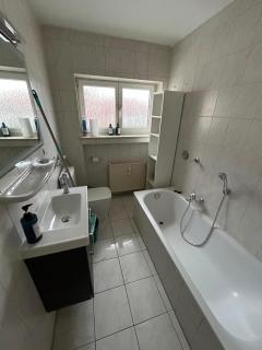 For workers in Kötz, Günzburg, A8, Appartment with 4 beds, Garage - 4