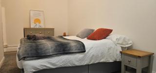 Peaceful Studio for 2 with Ensuite & Private Kitchen - 8
