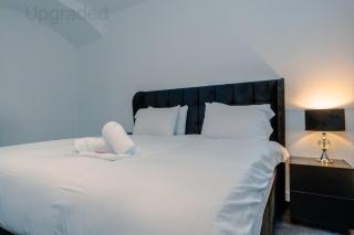 City Centre Retreat with Private Entrance - 1