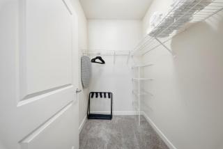 Modern 2BR w Pool Pet-Friendly Unit #17 - 4