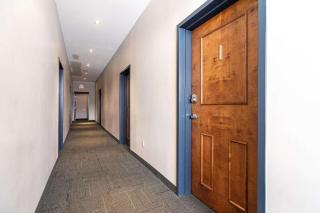 Quaint Loft with AC Abundance of Sunlight, Unit #4 - 7