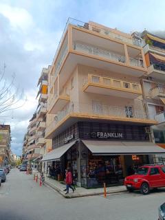 Gk Suites-Constantin view , auto check-in 24h - 8